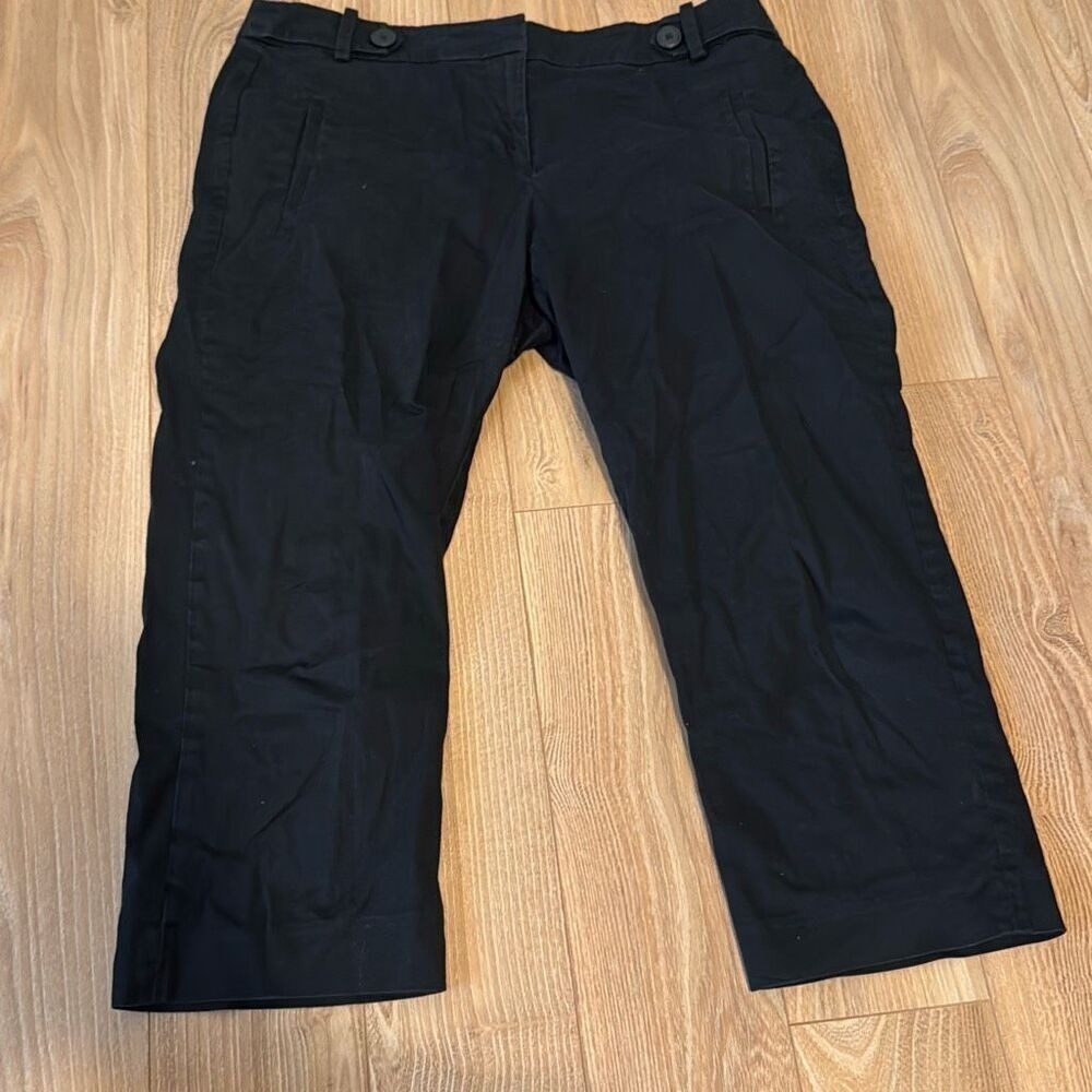 Ann Taylor Women's Vintage‎ Black Capri Pants size 6 Petite